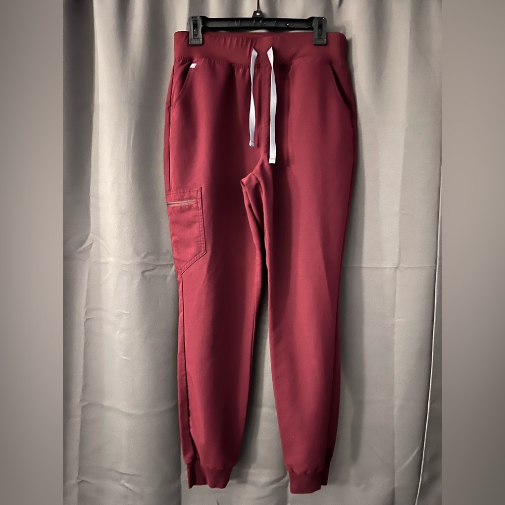 Figs Technical Collection in Rich Burgundy